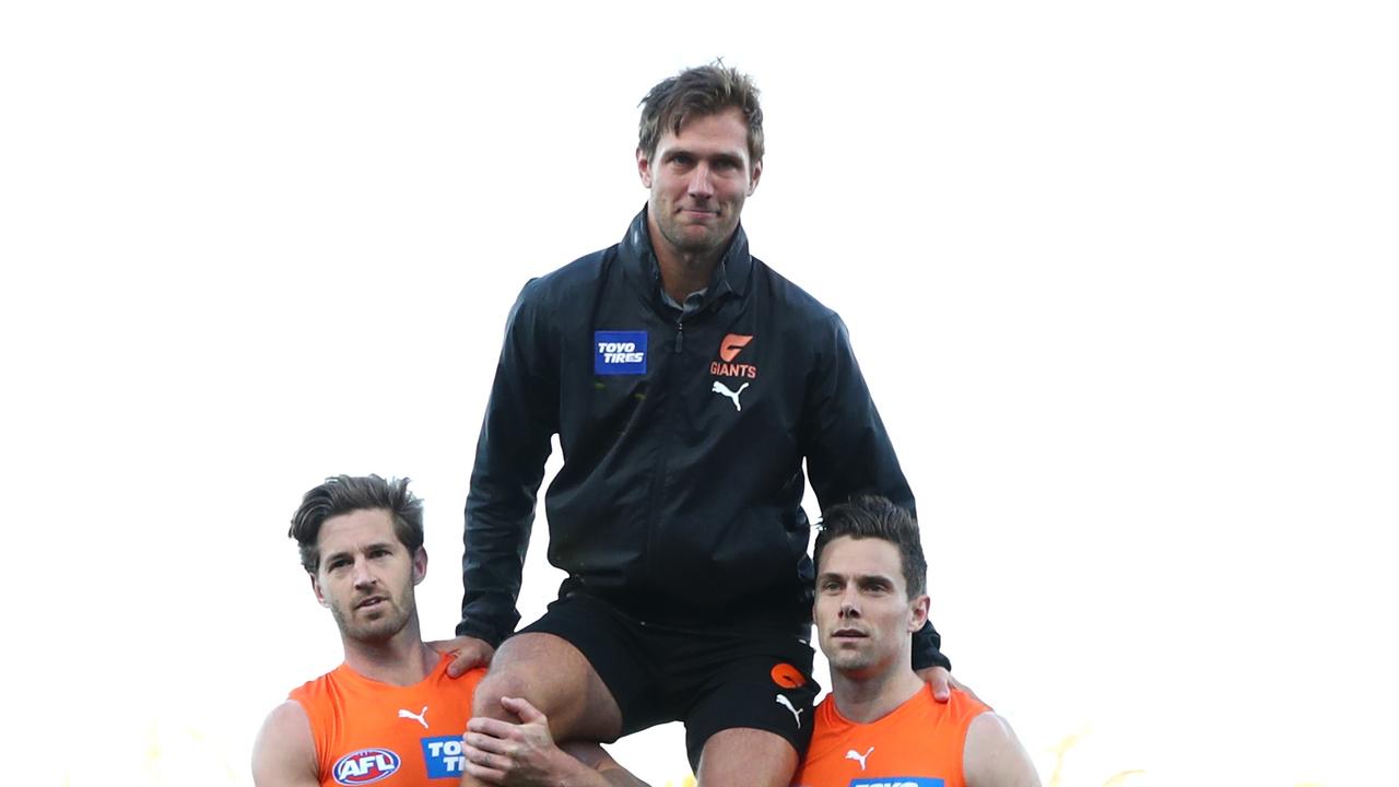 Matt de Boer is chaired off the field after his retirement. Picture: Jason McCawley/AFL Photos/via Getty Images