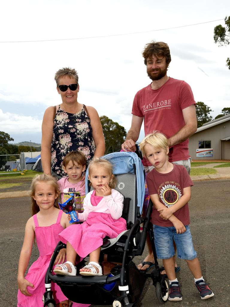 Jenny Gill and Jason Park with Jocelyn, Austin, Raegan and Blaze. Heritage Bank Toowoomba Royal Show. Saturday March 26, 2022