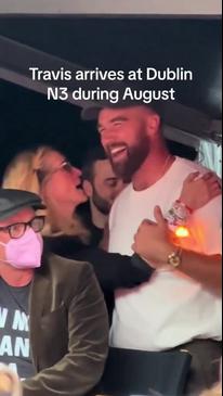 Julia Roberts rubs and scratches Travis Kelce during Eras show