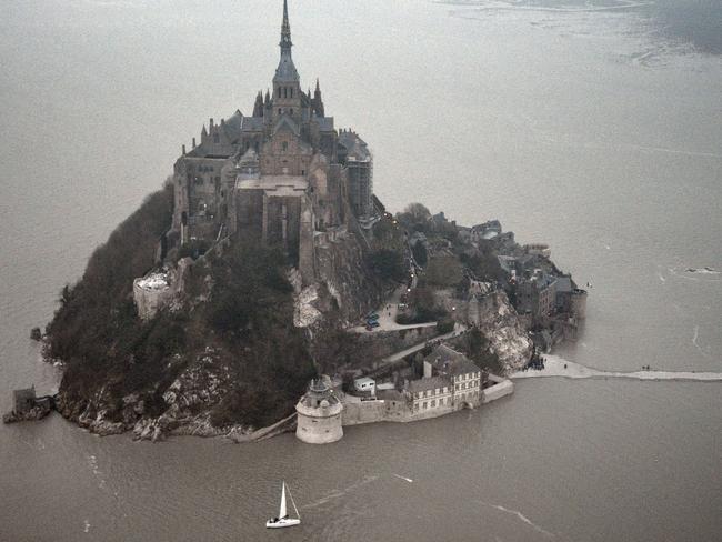 An aerial view of the famous mountain, which thousands flocked to see. Picture: AFP PHOTO / DAMIEN MEYER