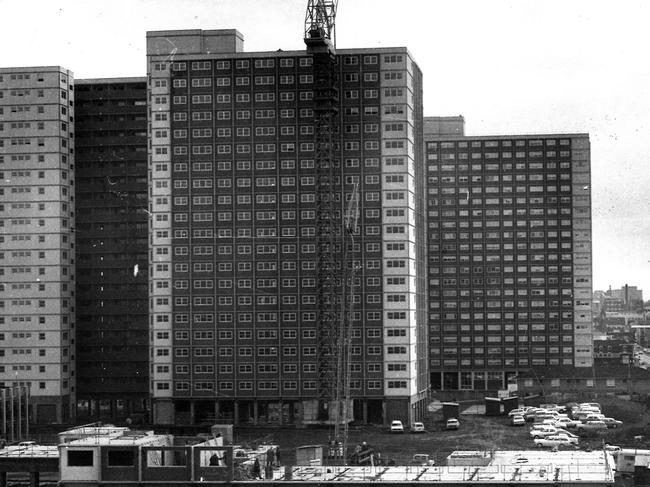 Construction of the Housing Commission flats in Richmond, circa 1972