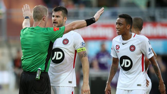Brendan Hamill questions referee Kurt Ams after being penalised for a tackle on Andy Keogh on Sunday. Picture: Getty Images.