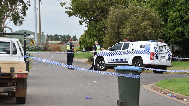 Police cordon off Rivercoast Rd. Picture: Nicki Connolly