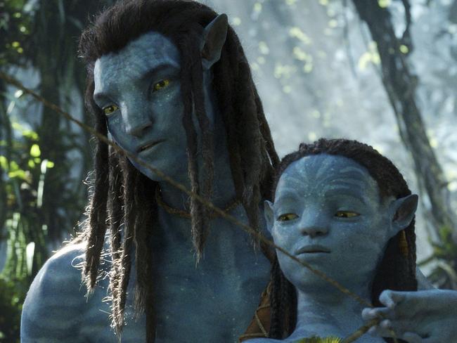 (L-R): Jake Sully and Neteyam in 20th Century Studios' AVATAR: THE WAY OF WATER. Photo courtesy of 20th Century Studios. ÃÂ© 2022 20th Century Studios. All Rights Reserved.