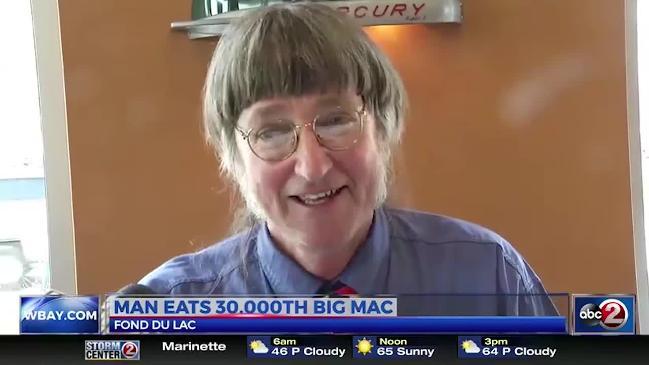 Wisconsin man eats his 30,000th Big Mac (abc2)