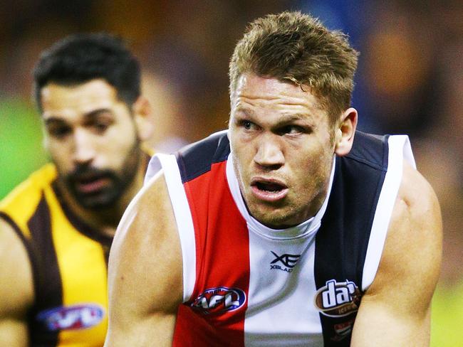 MELBOURNE, AUSTRALIA - AUGUST 18: Sam Gilbert of the Saints runs with the ball during the round 22 AFL match between the St Kilda Saints and Hawthorn Hawks at Etihad Stadium on August 18, 2018 in Melbourne, Australia.  (Photo by Michael Dodge/Getty Images)