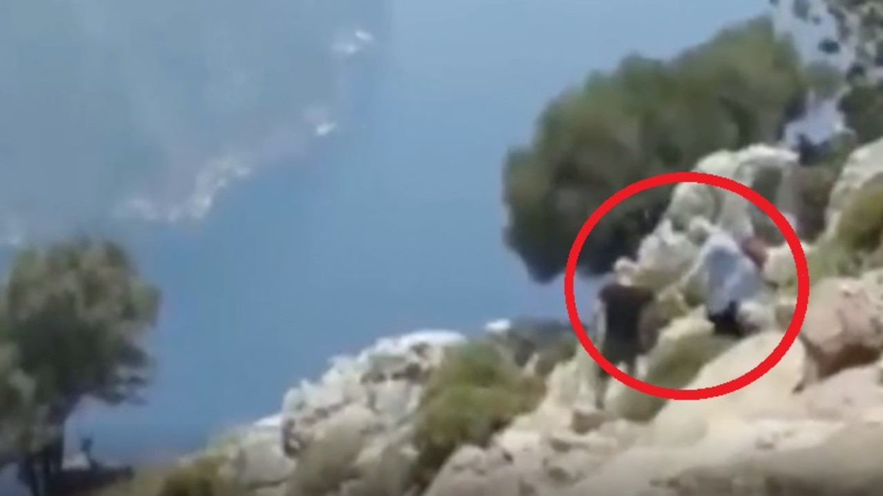 Husband lured pregnant wife to cliff edge before allegedly pushing her ...