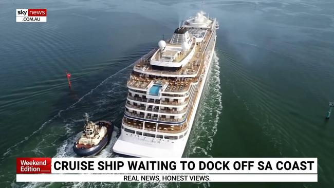 cruise ship stranded off sa