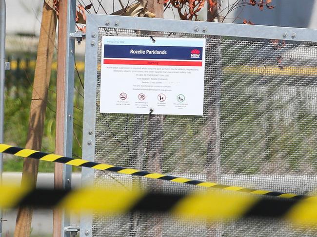 SYDNEY, AUSTRALIA: Newswire Photos: JANUARY 10 2024: Signs and barricades are placed around Rozelle Parklands in Sydney for itâs closure after asbestos was found in mulch surrounding a playground. Photo by: NCA Newswire/ Gaye Gerard