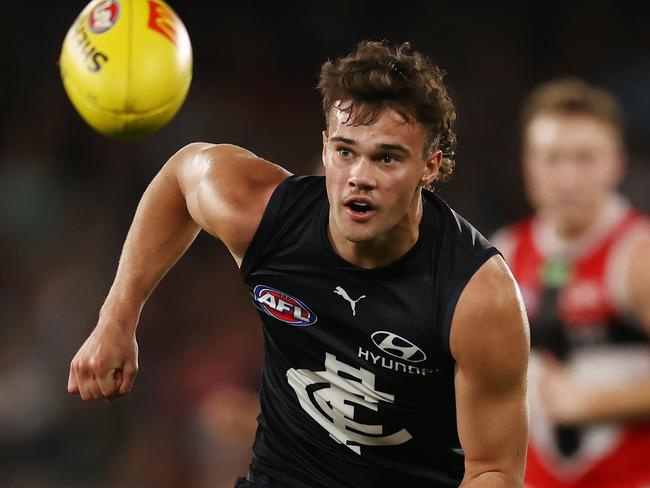 MELBOURNE. 23/04/2023. AFL. Round 6. Carlton vs St Kilda at Marvel Stadium. Lachlan Cowan of the Blues   . Pic: Michael Klein