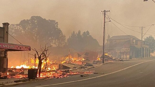 The main street of Cobargo is destroyed by bushfire.