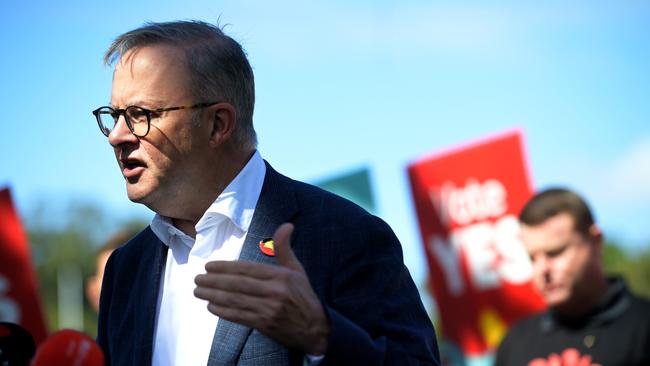 Anthony Albanese joins the South Sydney Rabbitohs NRL team which has shown its support for the Yes vote in the referendum. Picture: NCA NewsWire / Jeremy Piper