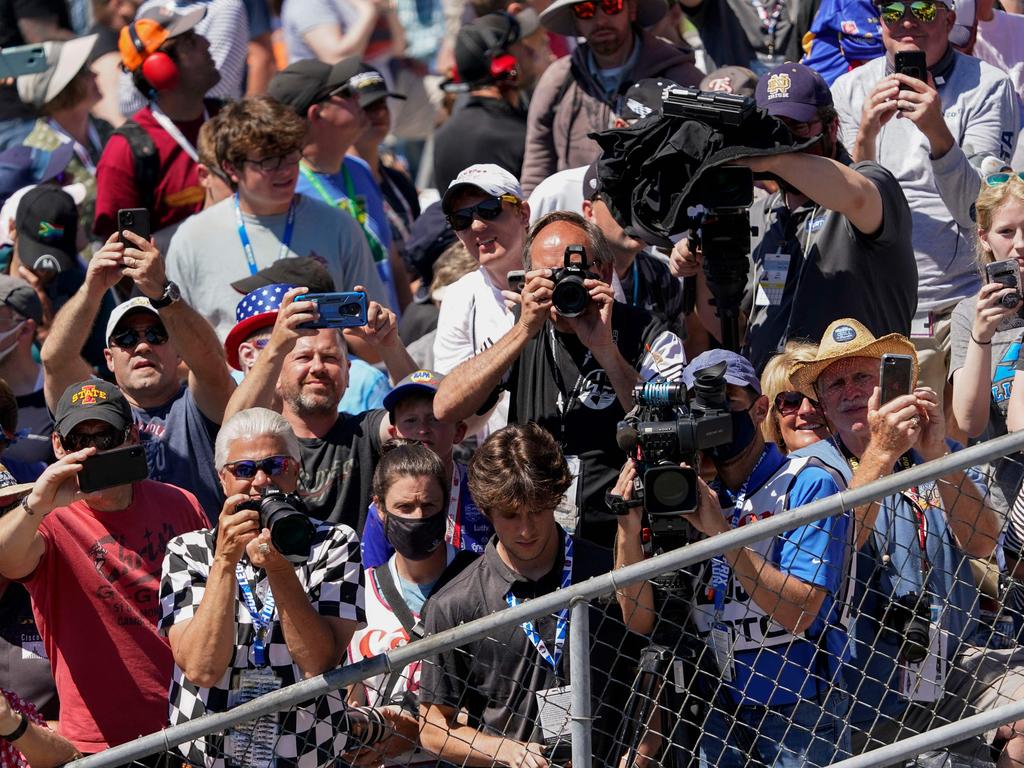 Indy 500 images stun the world, huge crowd, Covid19, 135,000, Helio