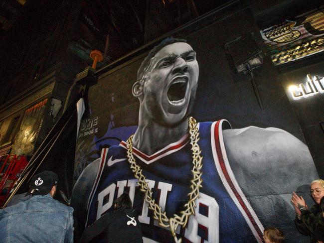 A mural featuring Ben Simmons is unveiled in Hosier Lane — and the NBA superstar was impressed. Picture: Mark Stewart