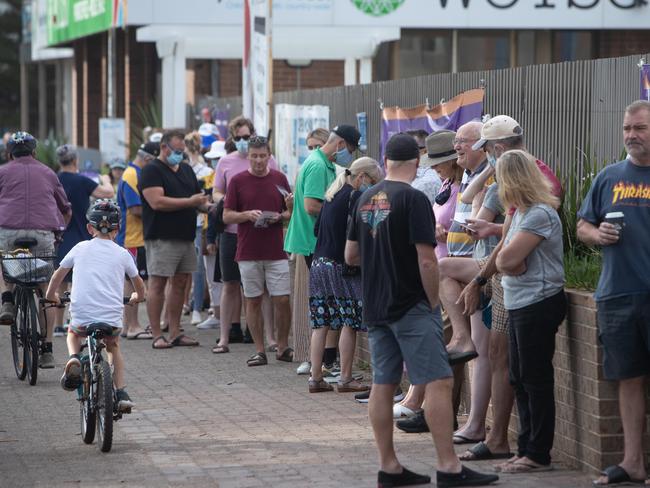 A queue, in December, 2021, for the Covid testing centre at the Royal Far West HQ at Manly where Jeremy Chatterton pretended to be a respiratory doctor. Picture: Julian Andrews