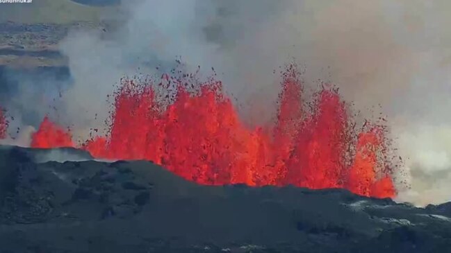 Beautiful Iceland Volcano Erupts Again, Spewing Smoke And Lava | Daily ...