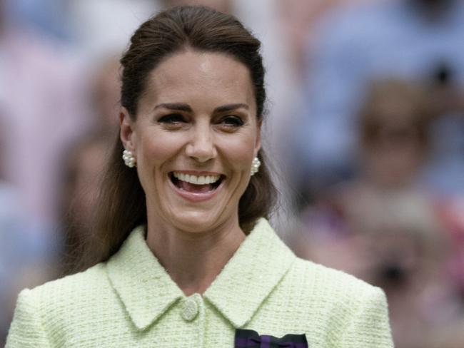 LONDON, ENGLAND - JULY 15: Catherine, Princess of Wales prepares to present the women's singles trophy to the winner Marketa Vondrousova of Czech Republic following her victory over Ons Jabeur of Tunisia during day thirteen of The Championships Wimbledon 2023 at All England Lawn Tennis and Croquet Club on July 15, 2023 in London, England. (Photo by Visionhaus/Getty Images)