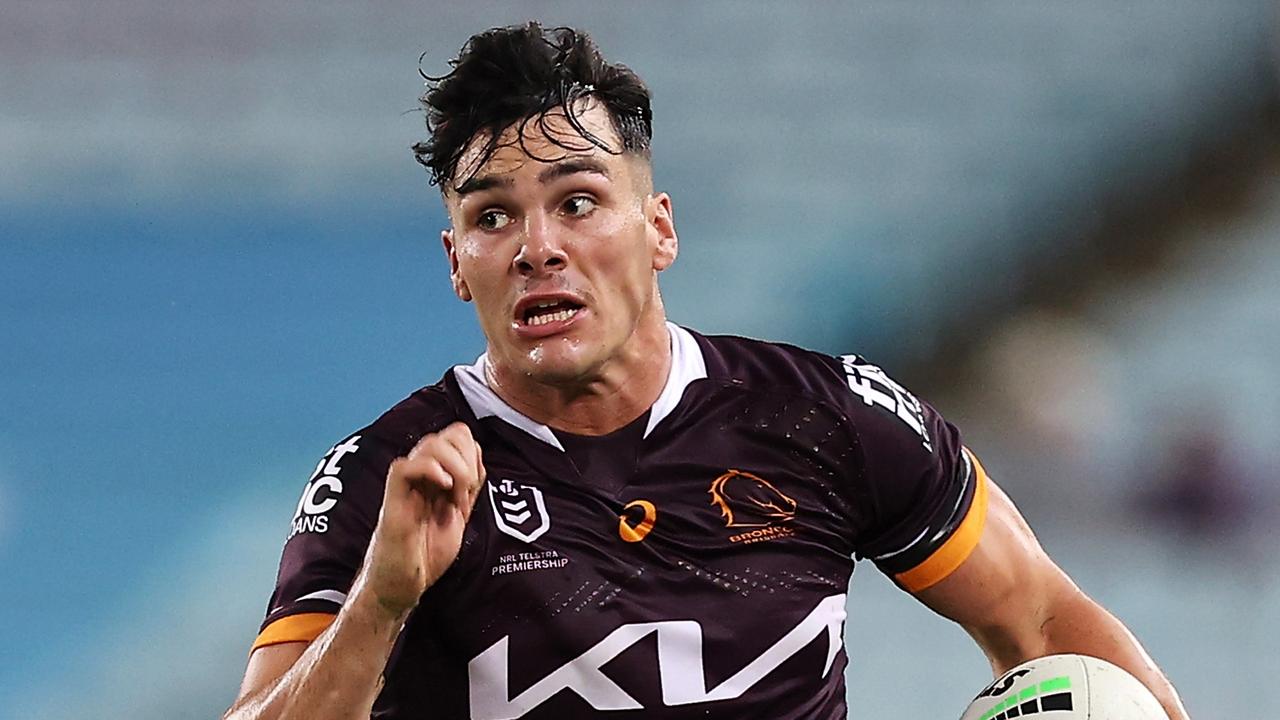 Kotoni StaggsSYDNEY, AUSTRALIA - MARCH 20: Herbie Farnworth of the Broncos breaks away to score a try during the round two NRL match between the Canterbury Bulldogs and the Brisbane Broncos at Accor Stadium, on March 20, 2022, in Sydney, Australia. (Photo by Mark Kolbe/Getty Images)