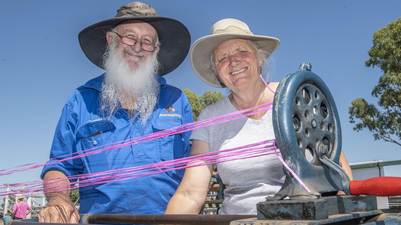 Leigh Morice and Michelle Buchanan with Michelle's "New Era Rope Machine". Picture: Nev Madsen.