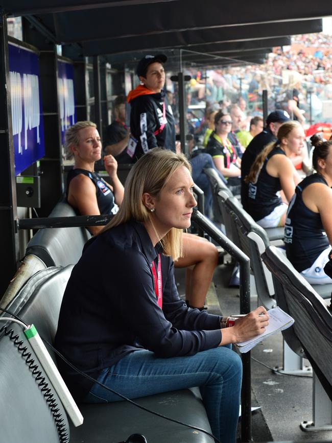 Unrivalled access. Herald Sun journalist Lauren Wood reports from the Carlton bench during the 2018 AFLW Grand Final in Adelaide. Picture: Keryn Stevens