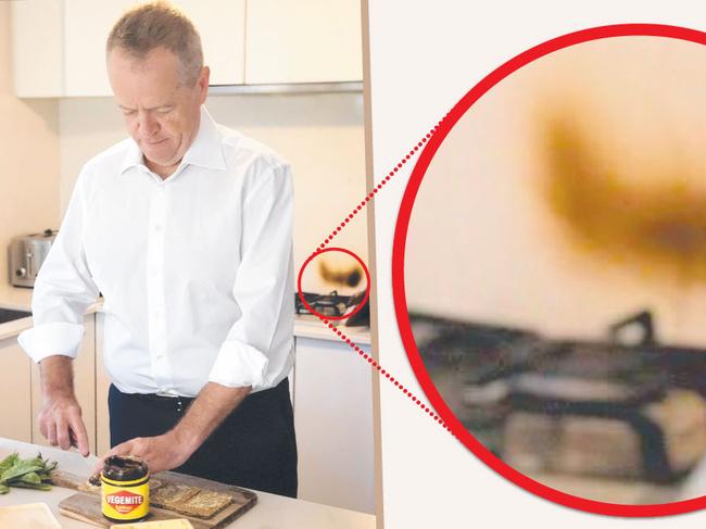 Bill Shorten making school lunches and that burn mark