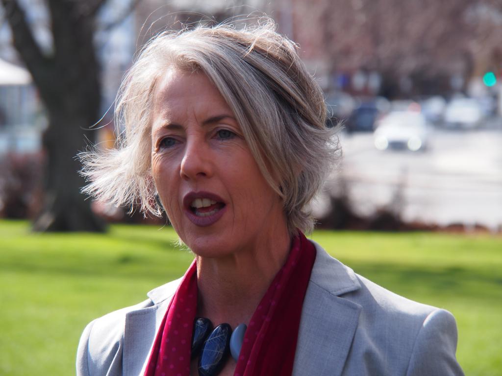 WOODRUFF, Rosalie: C+.<br/> Performs well in Parliament as deputy to Cassy O’Connor. Smart, consistent and passionate about core Greens issues, but suffers from the big workload of a broad portfolio responsibility <br/>in a two-MP party.