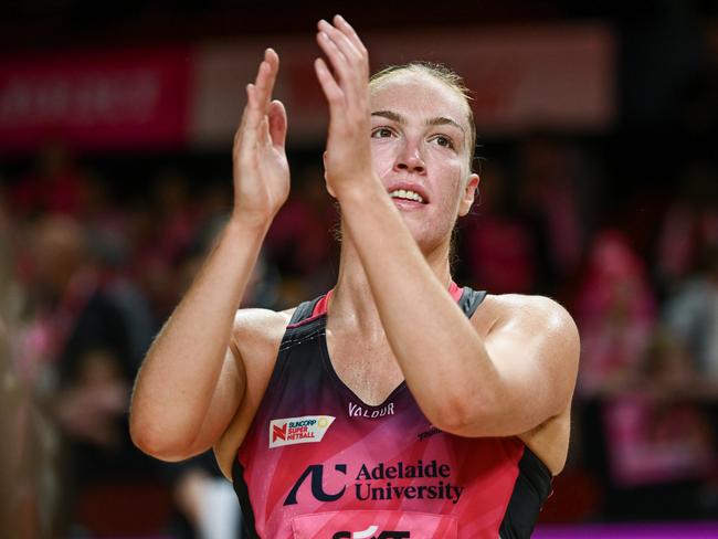 ADELAIDE, AUSTRALIA - MAY 17:Hannah Petty of the Thunderbirds thanks the fans  after the round six Super Netball match between Adelaide Thunderbirds and West Coast Fever at Adelaide Entertainment Centre, on May 17, 2025, in Adelaide, Australia. (Photo by Mark Brake/Getty Images)