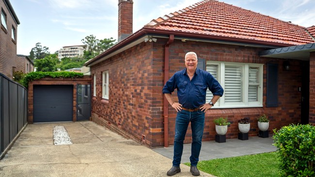 Carpenter turned TV host Scott Cam pictured as part of a campaign with insurer Allianz. NSW real estate.