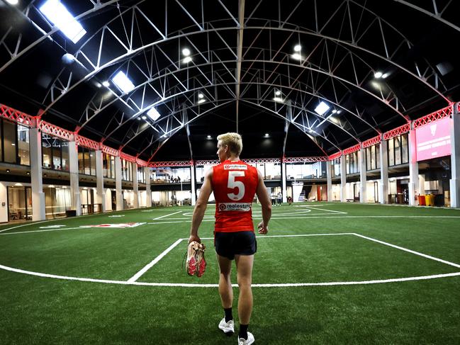 Isaac Heeney in their new Sydney Swans HQ at the Royal Hall of Industries during a Sydney Swans pre-season training session on January 23, 2023.  Photo by Phil Hillyard(Image Supplied for Editorial Use only - **NO ON SALES** - Â©Phil Hillyard )