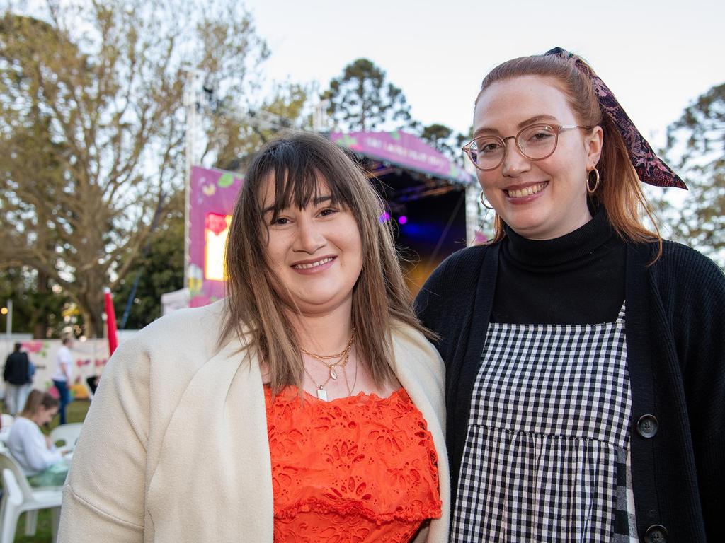 Madeleine Kelly (left) and Samantha Fitzgerald. Festival of Food and Wine, Queens Park, Toowoomba Carnival of Flowers. Friday September 9, 2022 Picture: Bev Lacey