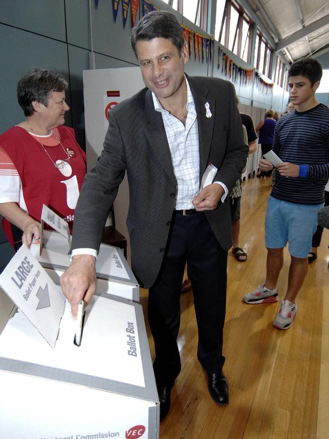 Steve Bracks casting his vote in 2006.