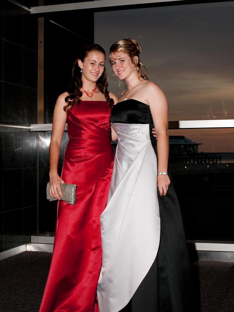 Elisha Davies and Justine Burgess at the 2009 Kormilda College formal. Picture: NT NEWS