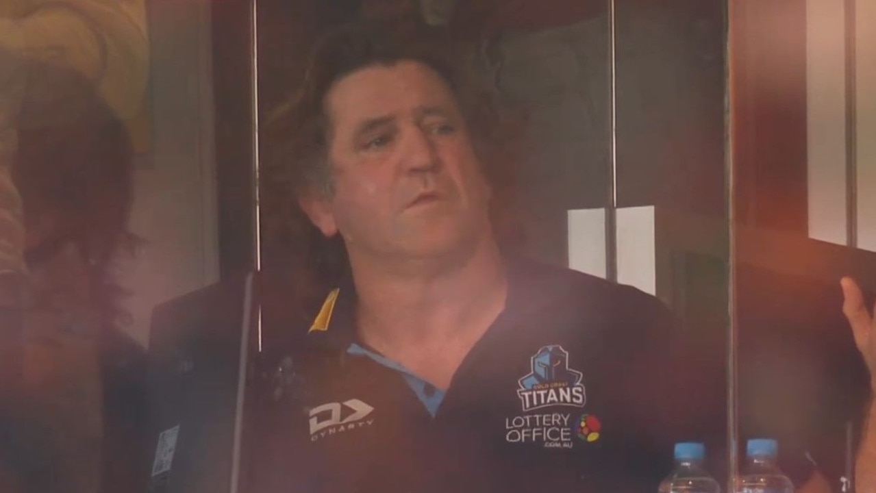 Des Hasler wasn't happy. Photo: Fox Sports