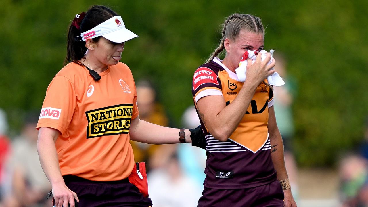 Ali Brigginshaw leaves the field. Picture: Bradley Kanaris/Getty