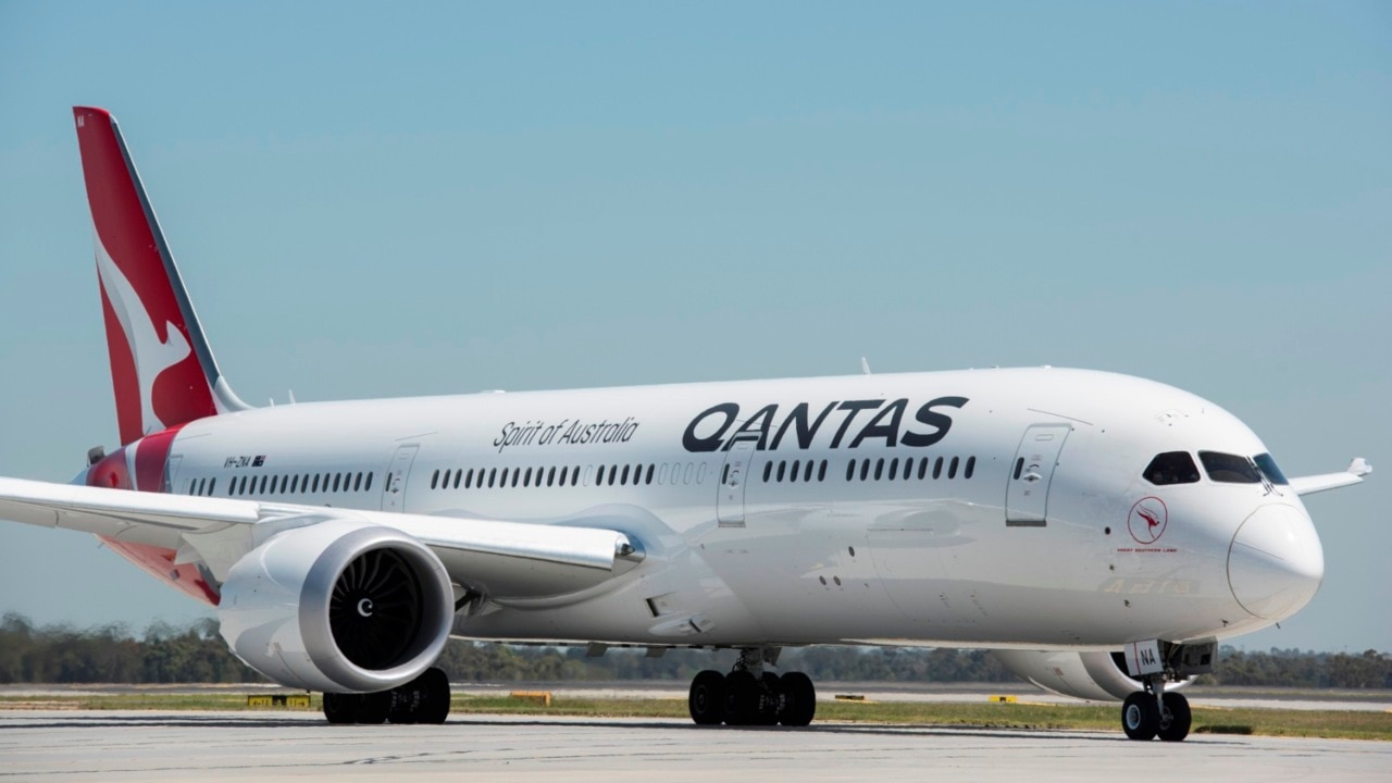 Qantas warns Albanese government against IR reforms