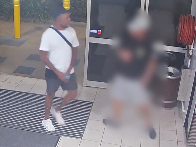 Police launch public appeal for man in shopping centre assault