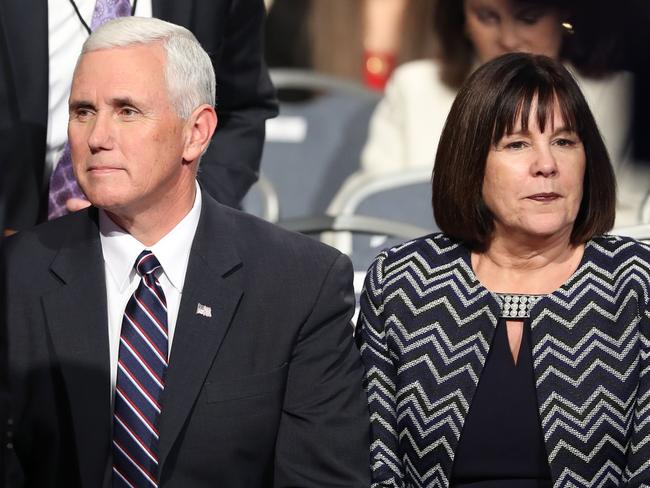 Mike Pence's Other Mother 🟧🟦🟪 on X: Parents at a Riverside HS