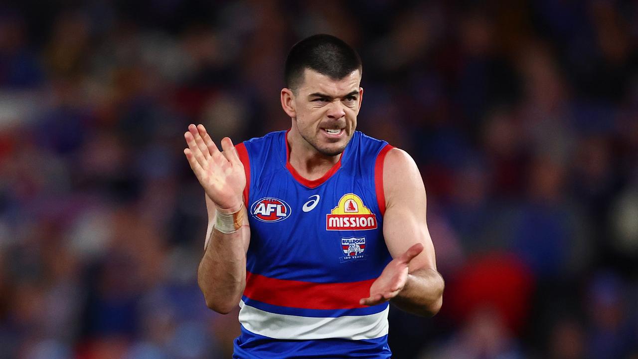 Lobb moves sparks Dogs rally as rattled Hawks tire