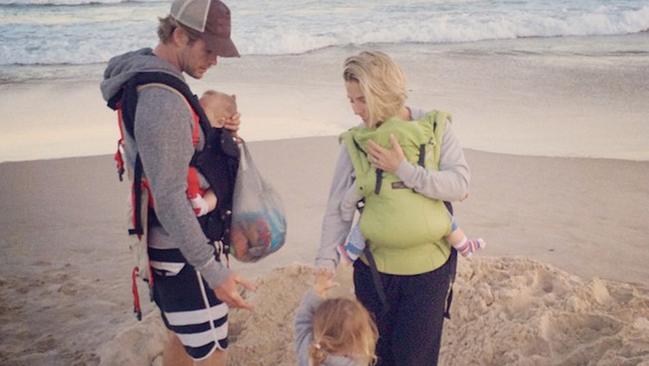 Enjoying life, Ƅest #faмily #мoмents! #Ƅeach #loʋe #relax #peace Picture: Elsa Pataky/Instagraм