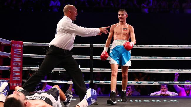 Coolwell knocked out Miles Zalewski to win the Australian super featherweight title.