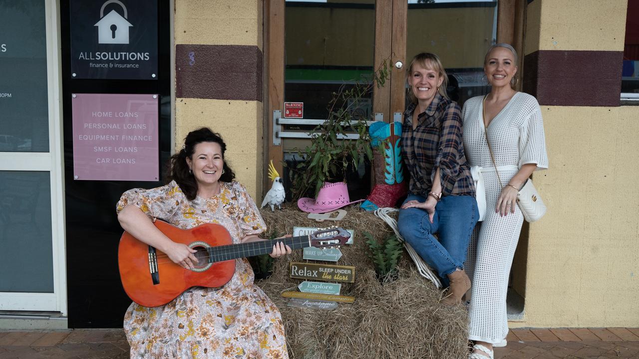 Leah Giankoulidis, Tamara Perissinotto and Tiana Ollier outside their hay bales as part of Buskers on Mary. August 18, 2023. Picture: Christine Schindler