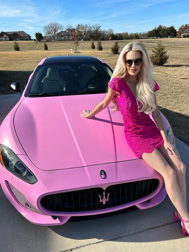 Woman got fired for wearing too much pink to work | news.com.au ...