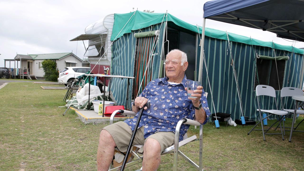 Australia’s oldest man Frank Mawer in 2015.