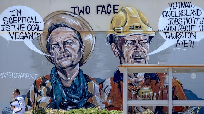 A mural of Bill Shorten is seen along High St, in the Melbourne suburb Preston, which is located in the federal electorate of Batman. Monday, 26 February, 2018. (AAP Image/Luis Enrique Ascui) NO ARCHIVING