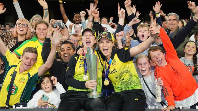 Rachael Haynes and Sophie Molineux of Australia celebrate with the trophy