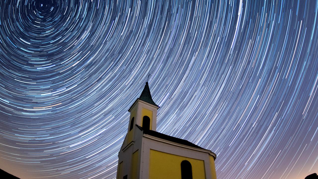 Meteor showers Southern Delta Aquariids, Alpha Capricornids and Piscis