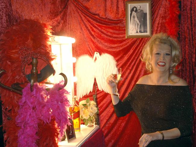 Carlotta made a comeback in 2005, also at The Bourbon.