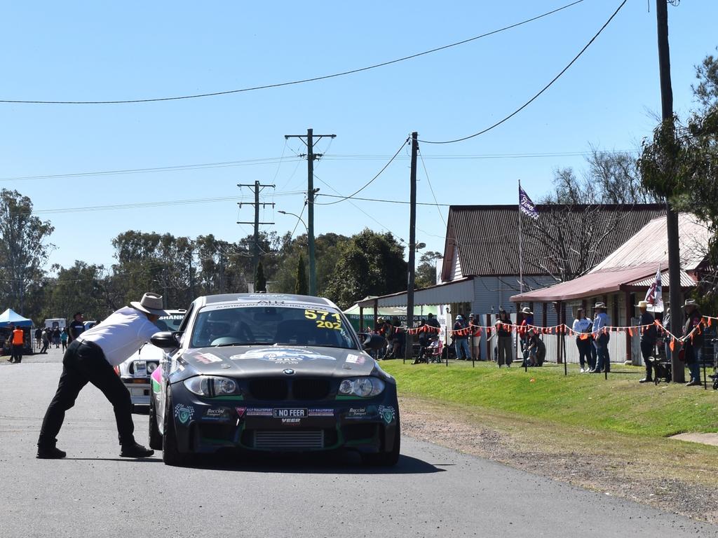 Cars line Warwick Street, Leyburn (Photo: Michael Hudson / Warwick Daily News)