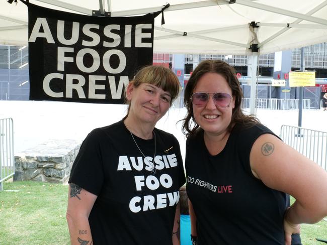 Aussie Foo Crew' founder Debbie Sheppard with fellow superfan Kirri Liepins. Picture: Georgia Clelland