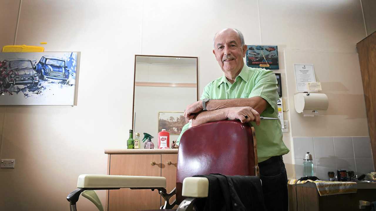 Lismores Veteran Barber Clocks Up Years Daily Telegraph